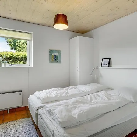 Pet Friendly In With Sauna Сasa de vacaciones Sjolund