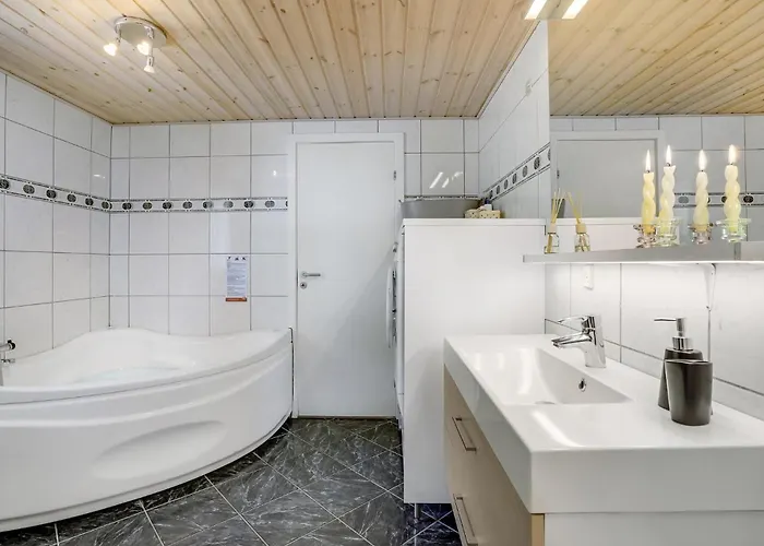 Pet Friendly In With Sauna بيت للعطل *