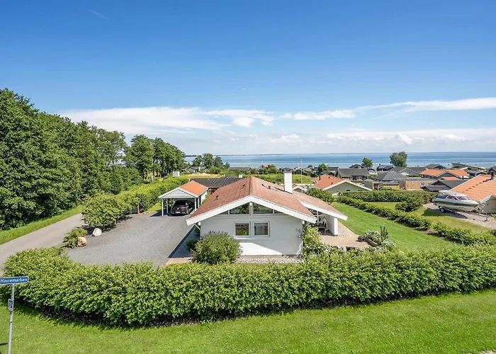 Pet Friendly In With Sauna بيت للعطل